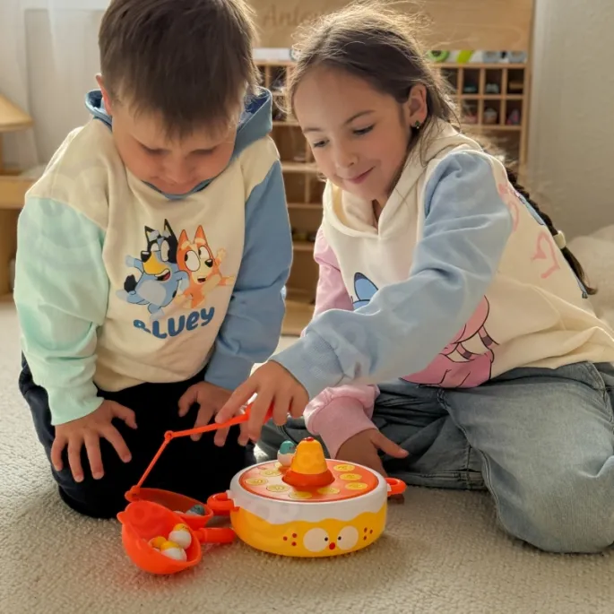 Magnetyczne kurczaczki w kolorowych skorupkach jajek