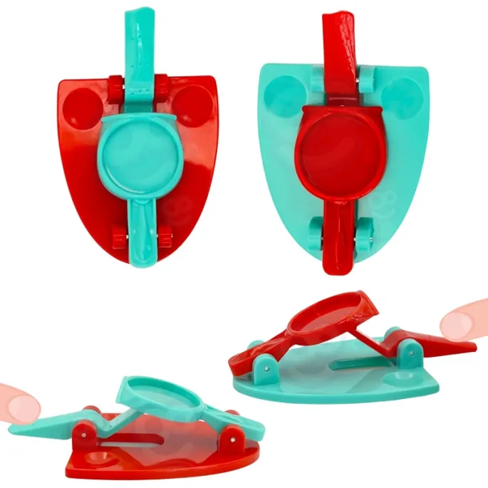 Wesołe strzelanie do sedesu z plastikowymi kupkami