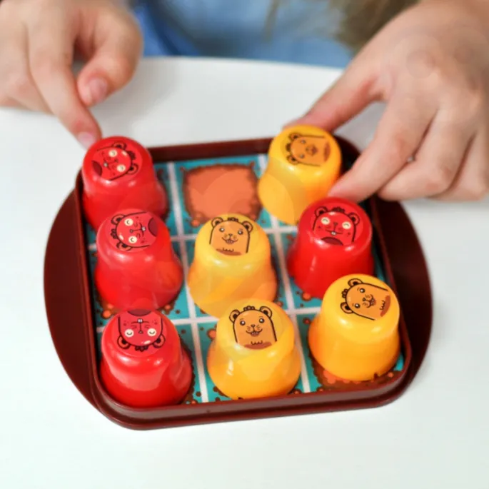 WOOPIE IQ – zestaw 8 elementów gry edukacyjnej obok siebie