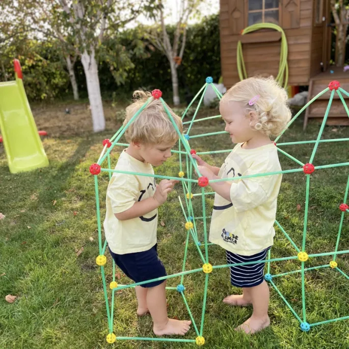 Idealny zestaw do zabawy dla dzieci od 3 roku życia.