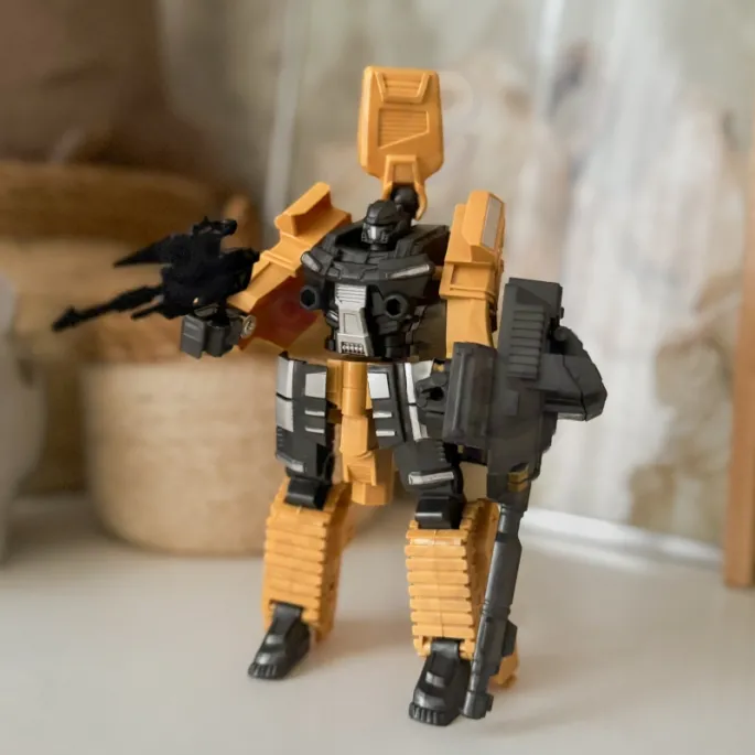 Zestaw z rewolwerem i miękkimi pociskami dla małych wojowników.