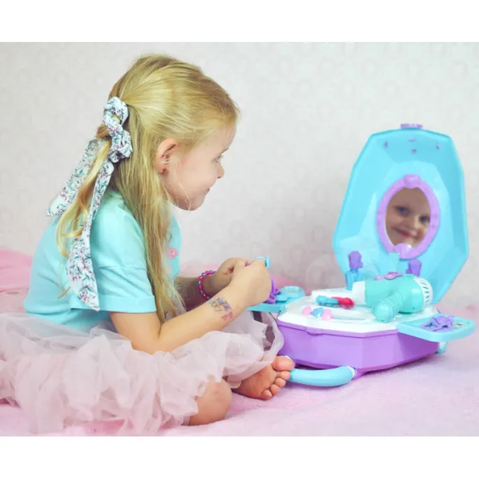 Kreatywna zabawa w stylizacji dla dzieci