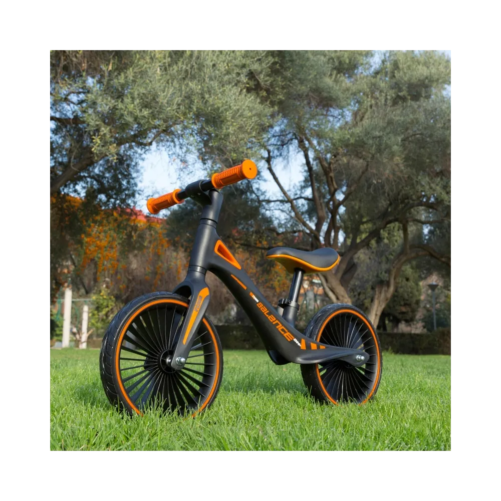 Lekka konstrukcja rowerka biegowego dla maluchów