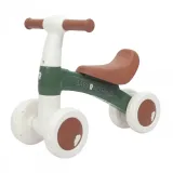 Czterokołowy jeździk dla maluchów pomaga w nauce jazdy