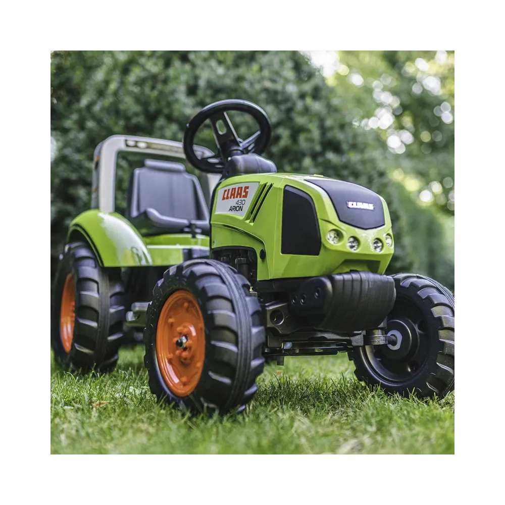 Traktor z napędem łańcuchowym zapewniający wygodną jazdę