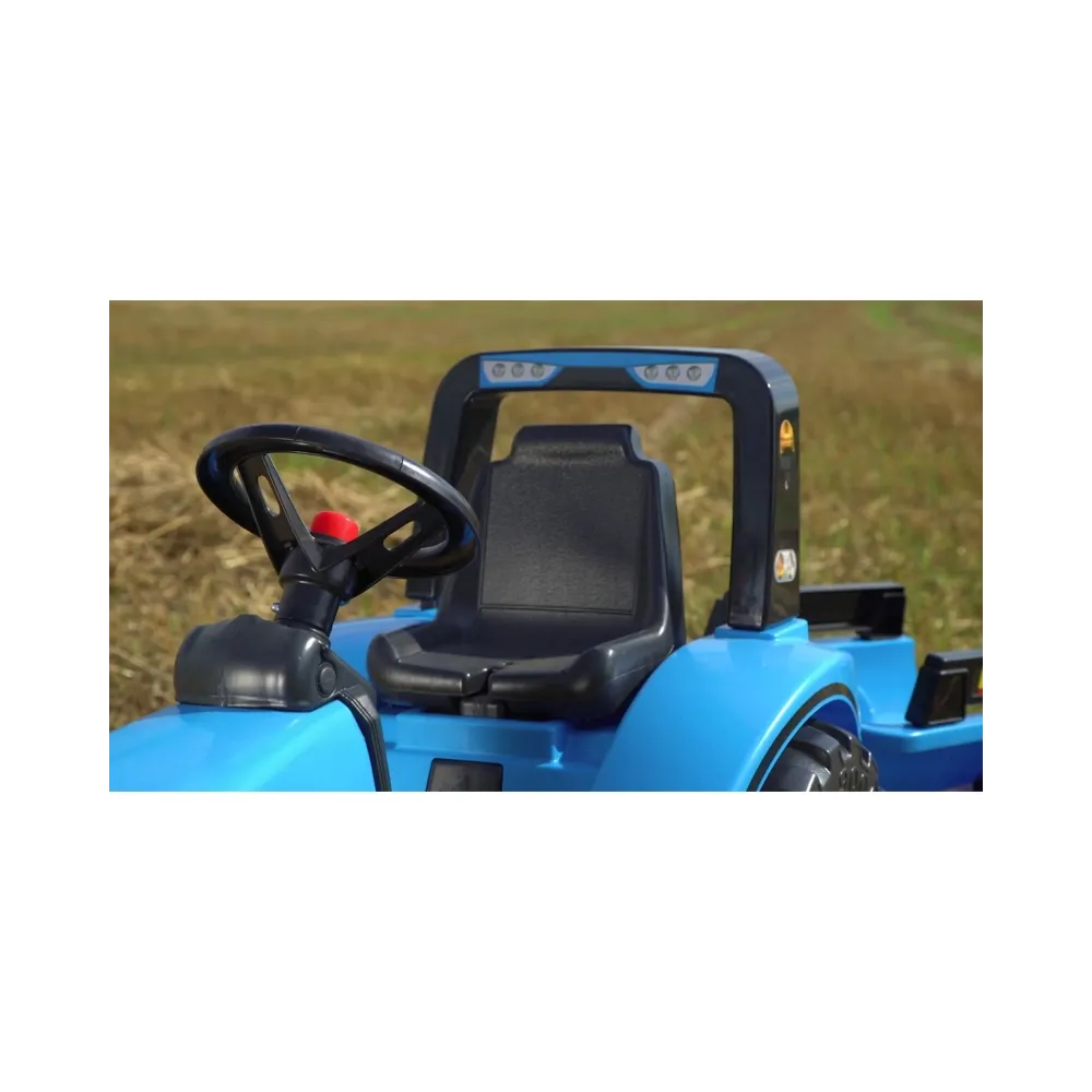 Traktor FALK z odpinaną przyczepką