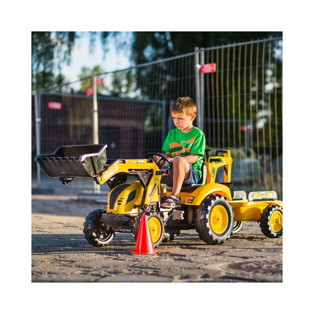 Traktor FALK KOMATSU z ruchomą łyżką do zabawy