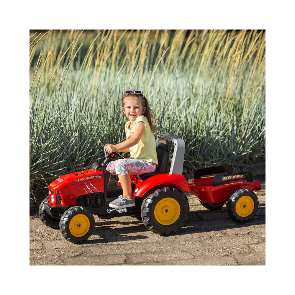 Zabawa z traktorkiem FALK dla dzieci