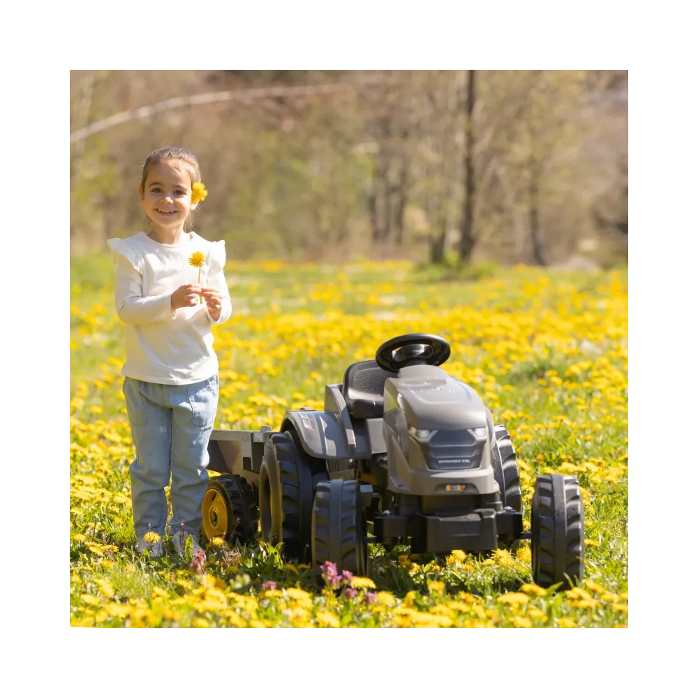 Traktor na pedały z klaksonem