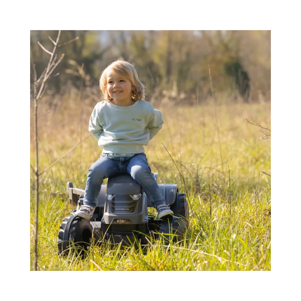 Solidny traktor na pedały dla aktywnych dzieci