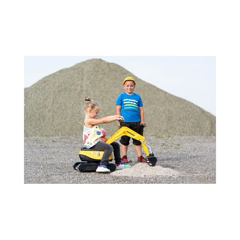 Obrotowa kabina koparki zapewnia świetną zabawę.