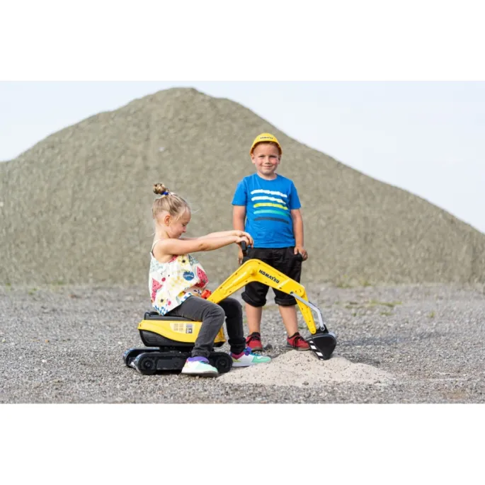 Obrotowa kabina koparki zapewnia świetną zabawę.