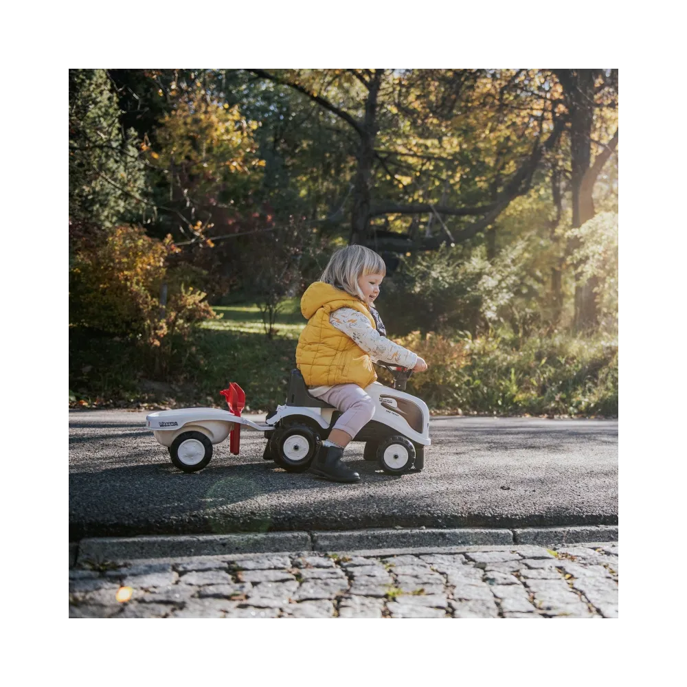 Bezpieczna konstrukcja traktorka dla najmłodszych