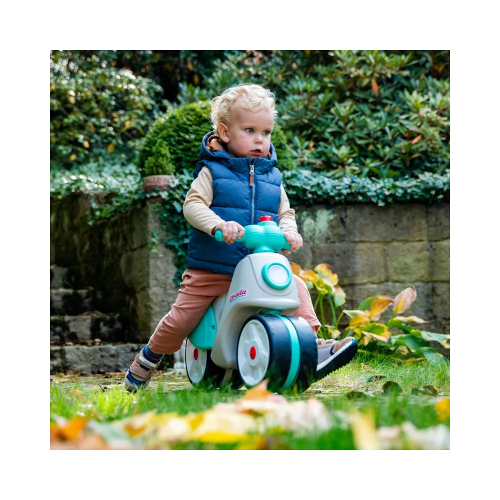 Skrętny jeździk z klaksonem do zabawy