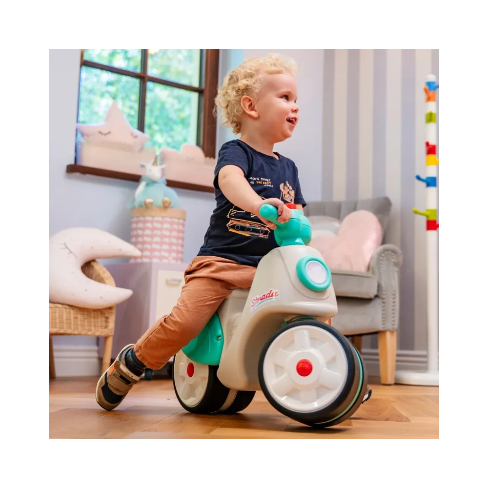 Jeździk z szerokimi kołami i powłoką elastomerową