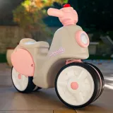 Dziecięcy skuter retro do nauki równowagi i aktywnej zabawy