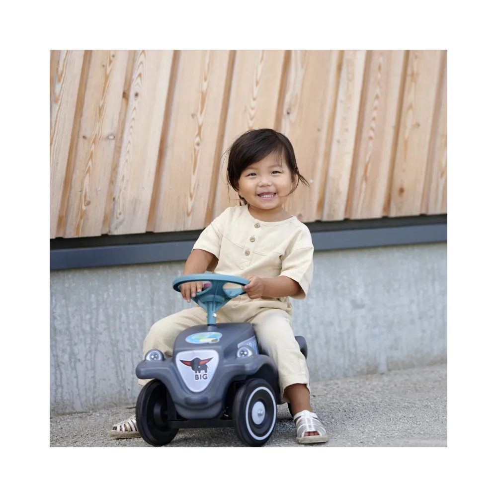 Szczegółowy widok klaksonu w jeździku Bobby Car Classic Eco