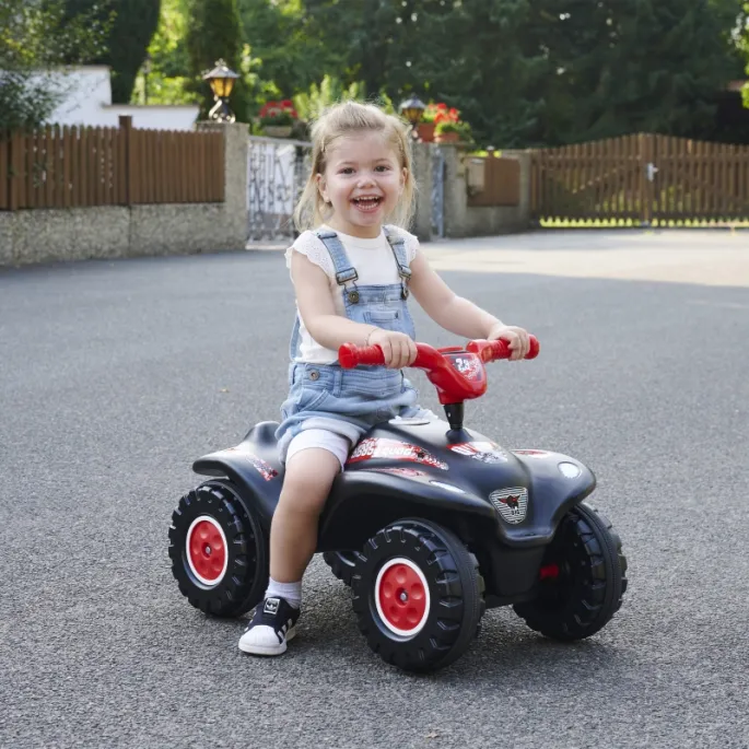 Bezpieczny jeździk dla dzieci od 3 lat