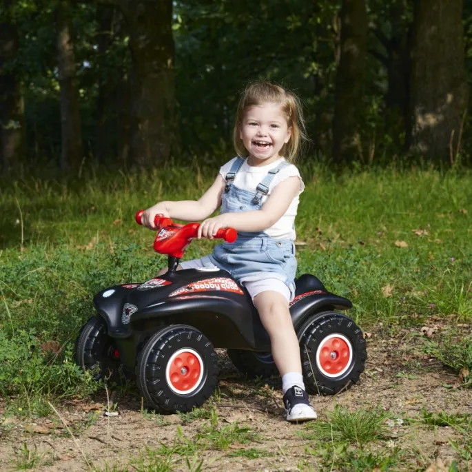 Ciche koła jeździka idealne do każdej nawierzchni