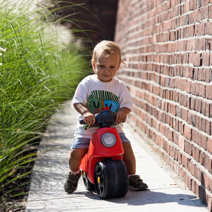 Falk Strada - niezapomniana zabawa na jeździku
