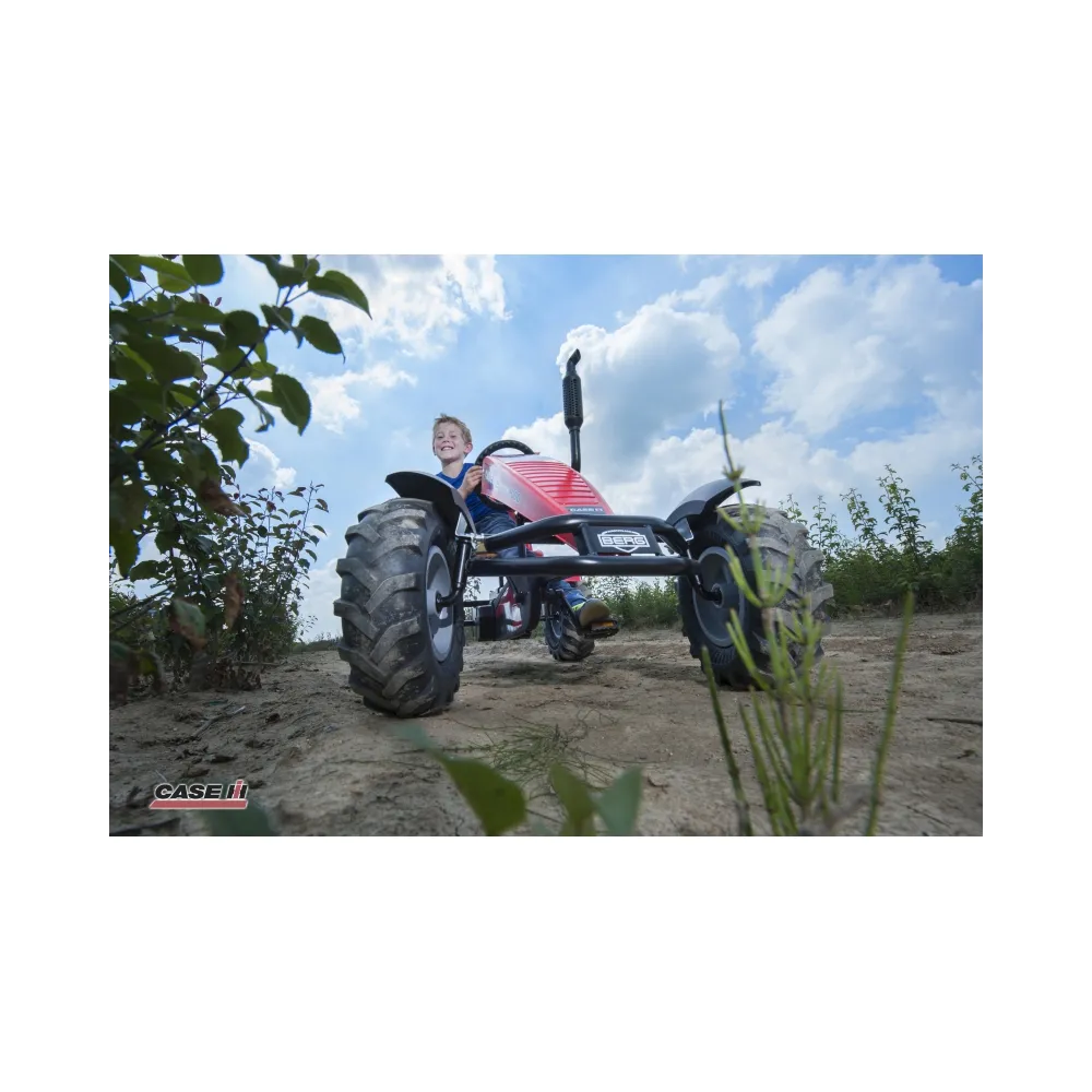 Solidna konstrukcja gokarta idealna do zabawy na świeżym powietrzu