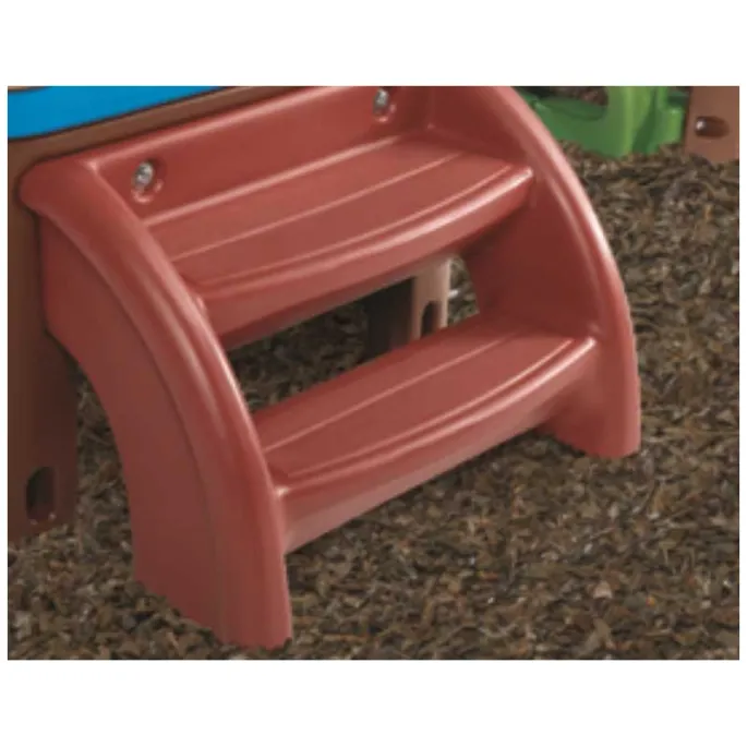 Domek z drabinką i kołem sterowym