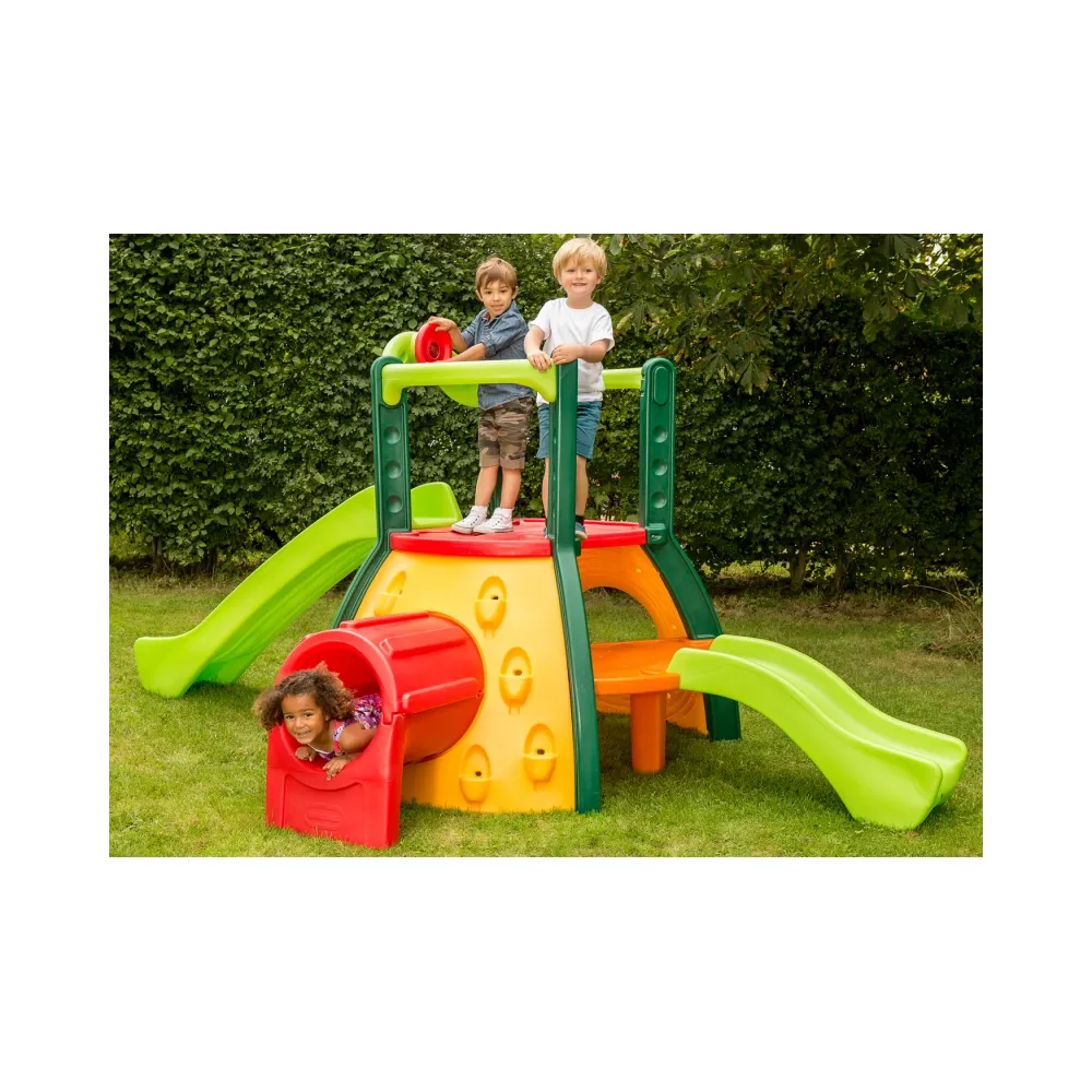 Wspinaczka i zjeżdżanie - kreatywna zabawa dla maluchów.