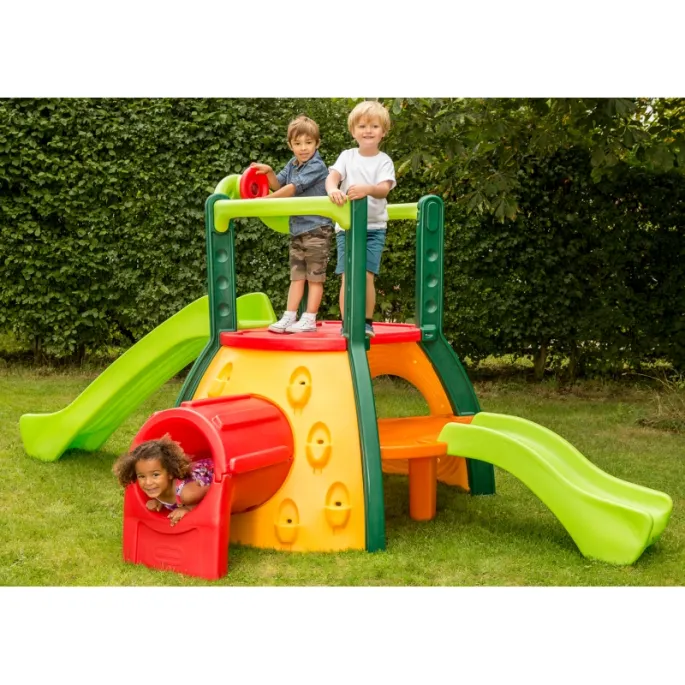 Wspinaczka i zjeżdżanie - kreatywna zabawa dla maluchów.