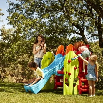 Bezpieczne ścianki-drabinki dla małych wspinaczy