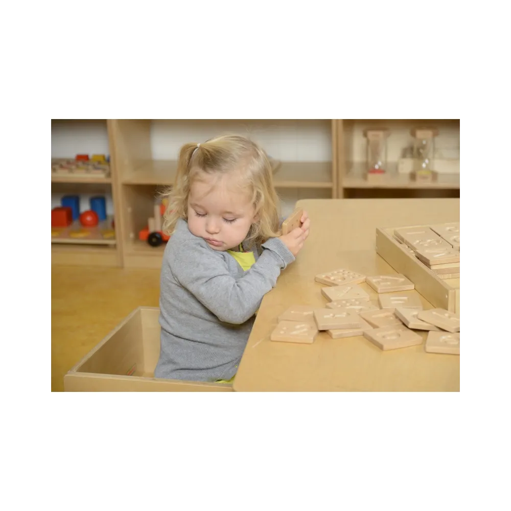 MASTERKIDZ Zabawka Sensoryczna Rozpoznaj Dotykiem Literki Cyfry Kształty Montessori