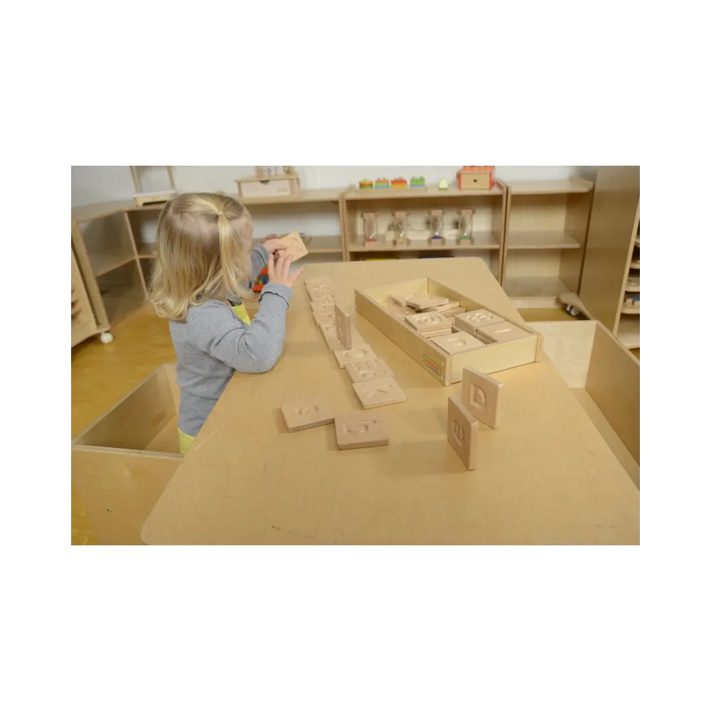 MASTERKIDZ Zabawka Sensoryczna Rozpoznaj Dotykiem Literki Cyfry Kształty Montessori