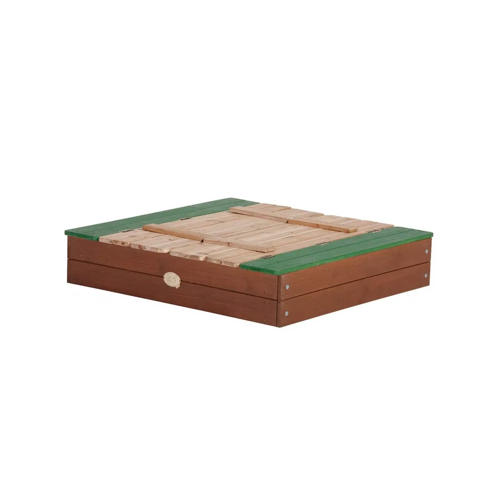 Estetyczna piaskownica idealna do przydomowego placu zabaw.