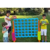 Gra strategiczna 4 kółka w linii firmy Feber na trawie