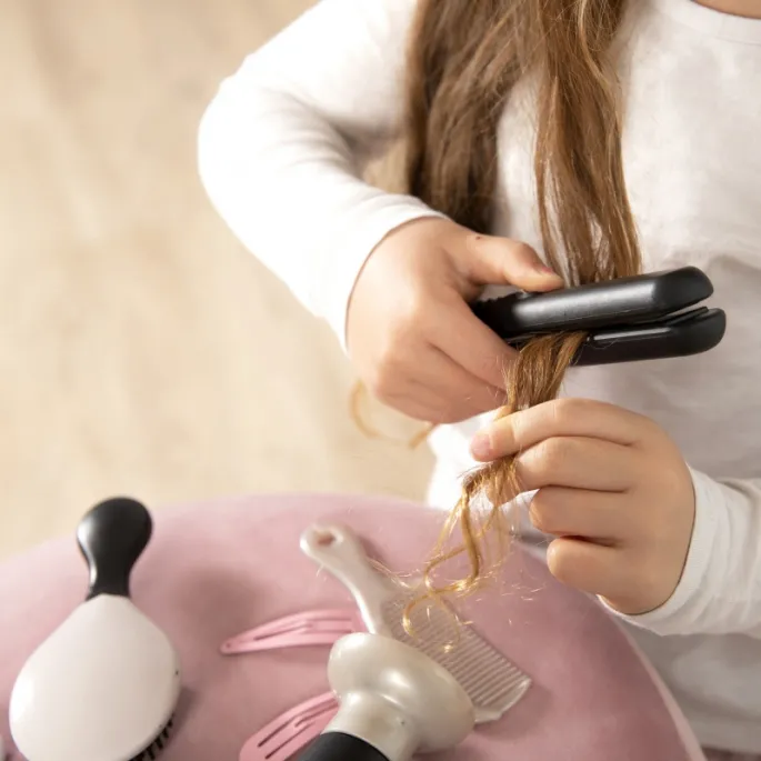 Dziecięce akcesoria fryzjerskie dla małych stylistów i stylistek