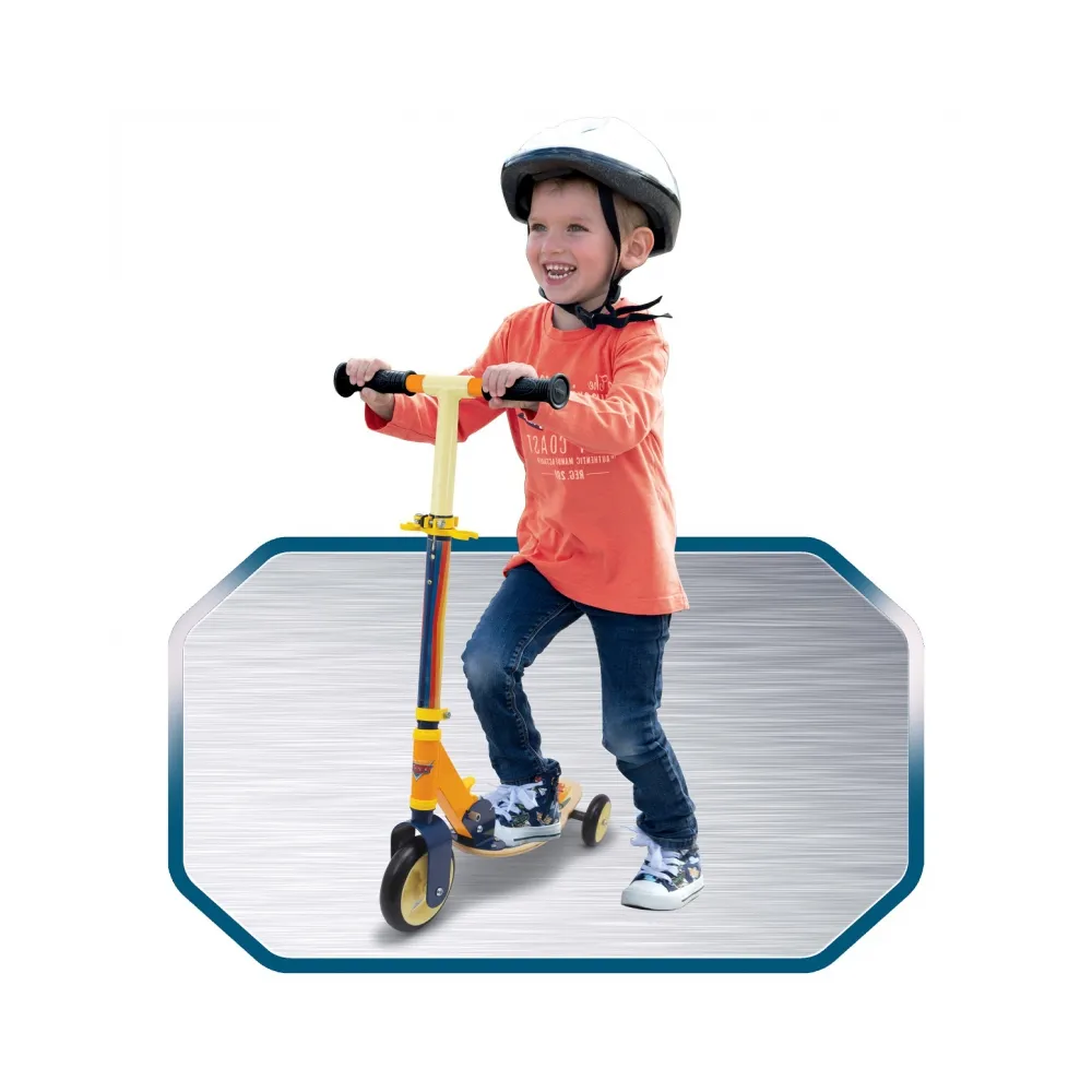 Drewniano-metalowa hulajnoga Cars dla aktywnych dzieci.