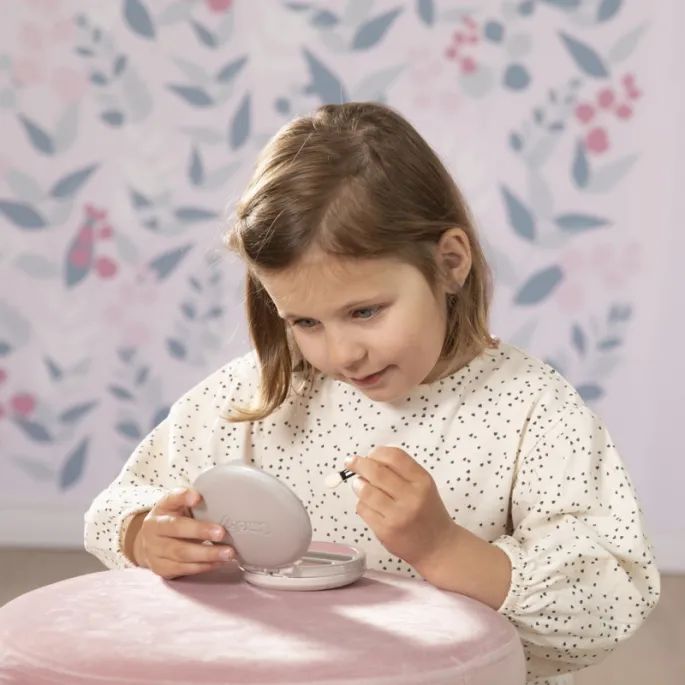 Kompaktowa puderniczka, idealna do zabawy w domu i w drodze