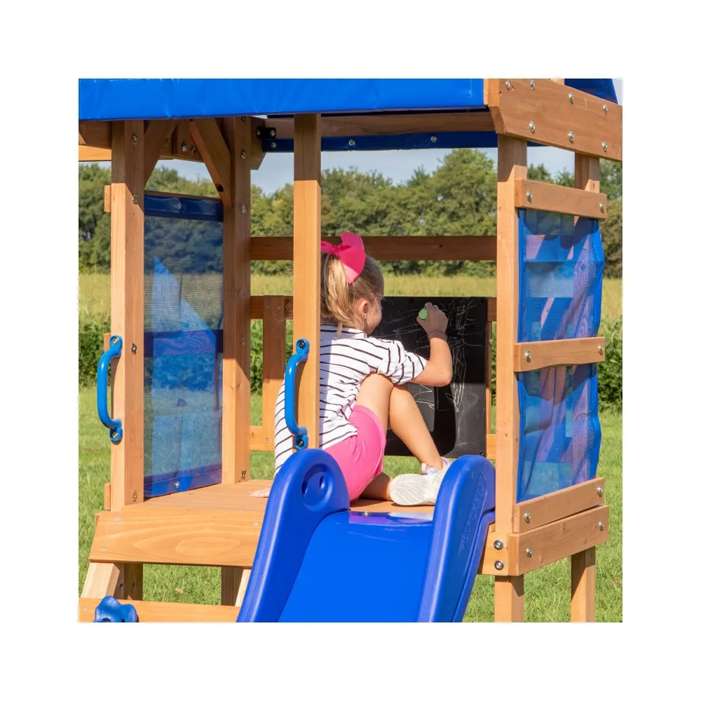 Dzieci bawiące się w piaskownicy