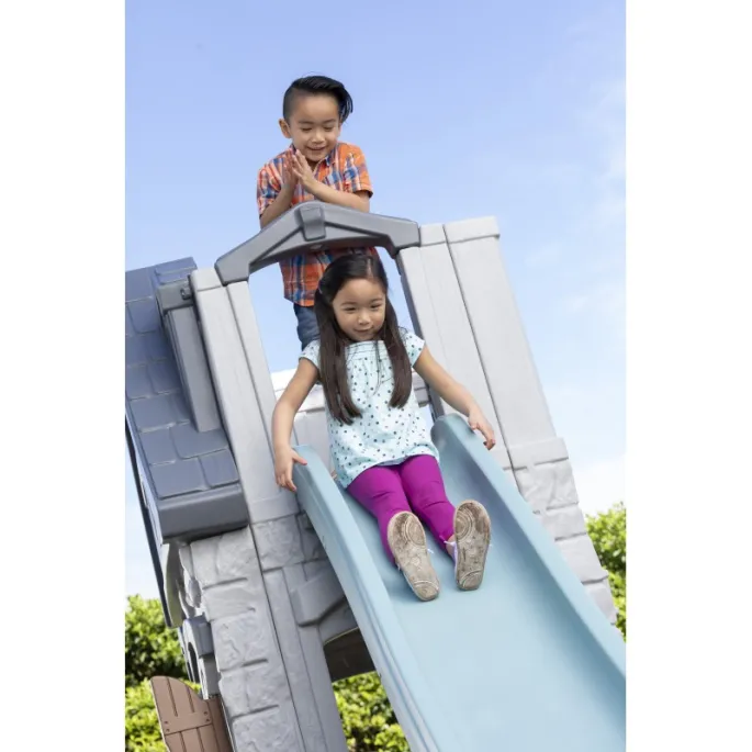 Twórcza zabawa z domkiem i zjeżdżalnią STEP 2