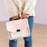 Dwie przegródki torebki dla łatwego przechowywania drobiazgów