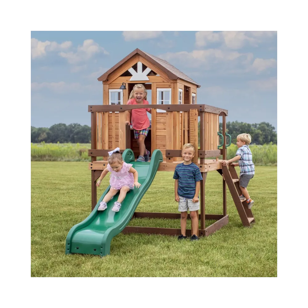 Bezpieczna zjeżdżalnia w placu zabaw