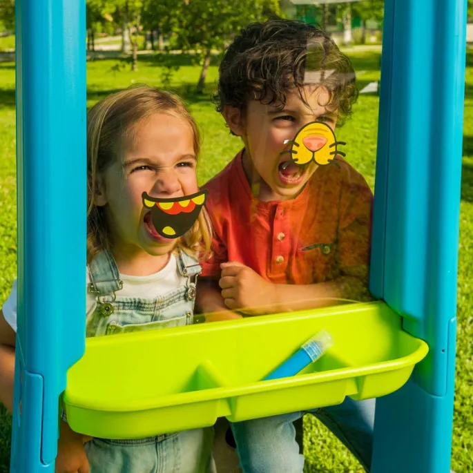 Zestaw do rysowania z markerami i tacką na przybory