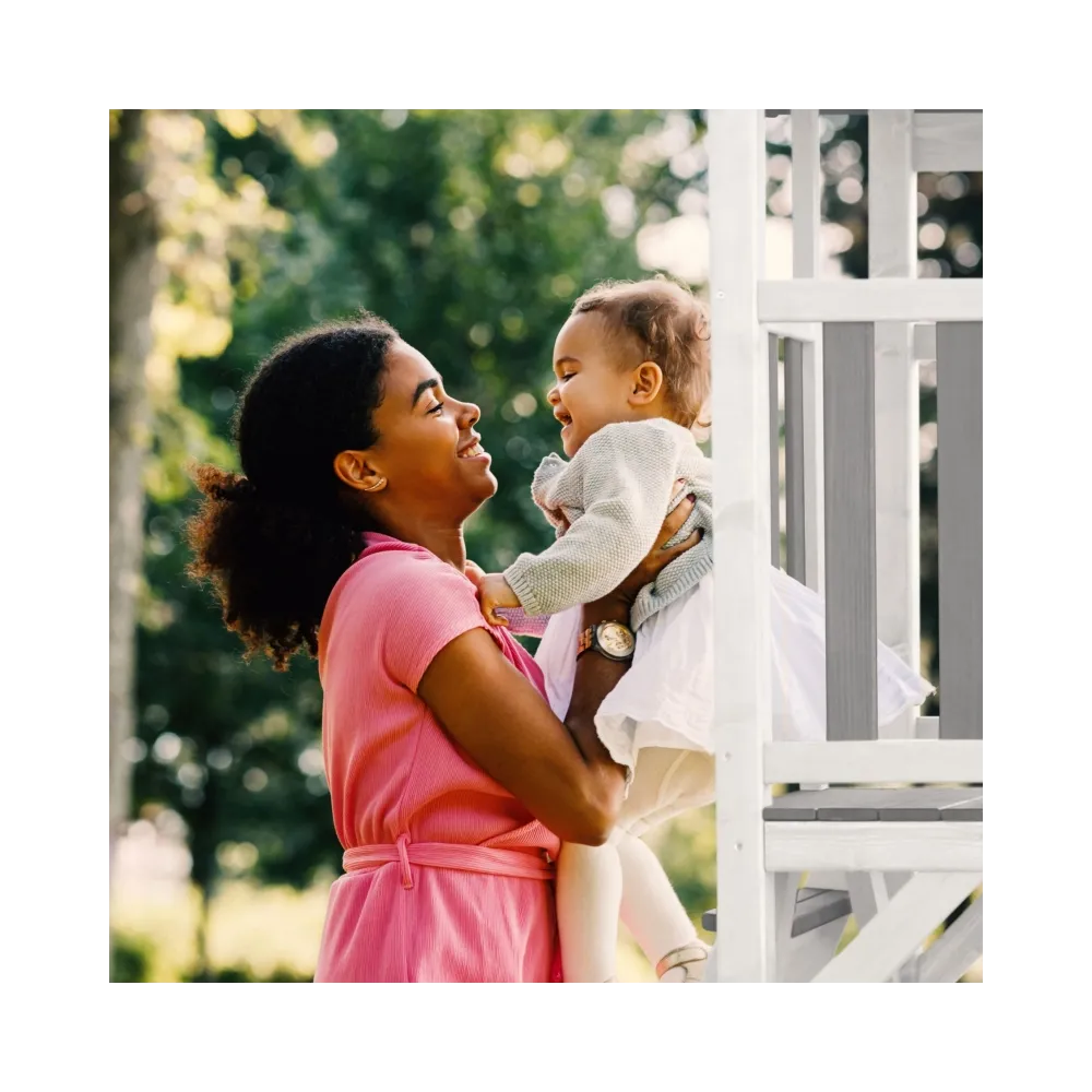 Solidny plac zabaw z naturalnych materiałów