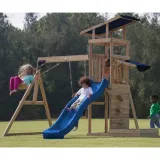 Wysoka zjeżdżalnia z możliwością podłączenia wody