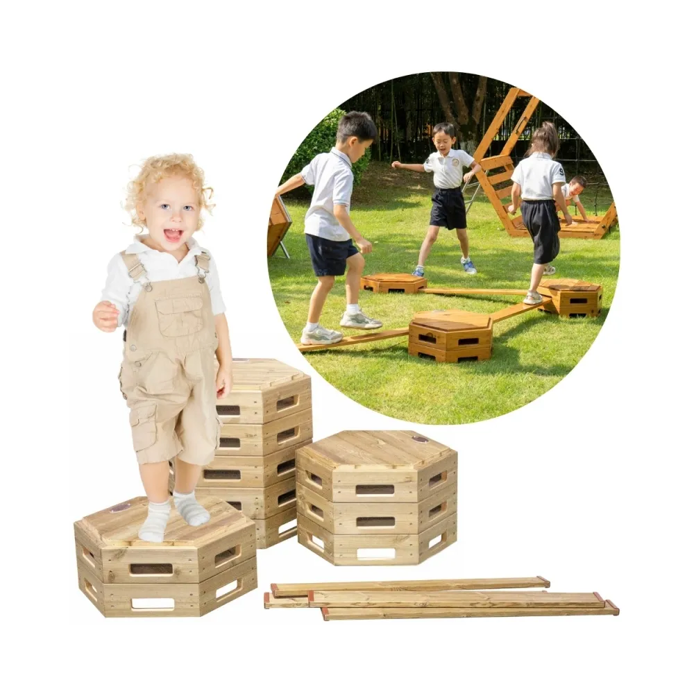 Drewniany tor równoważnia w kolorze naturalnego drewna