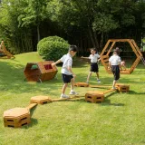 Bezpieczna drewniana zabawka wspierająca rozwój ruchowy