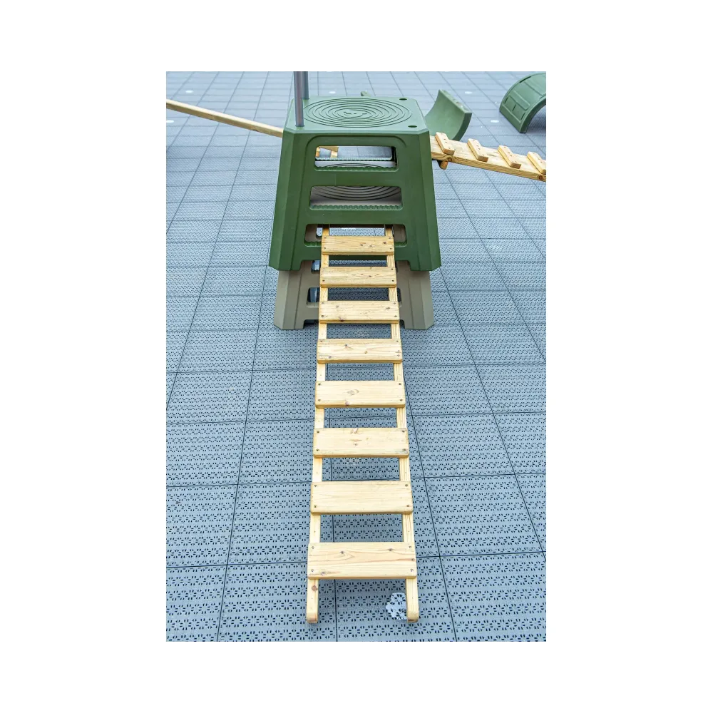 Kolorowy zestaw do zabawy na świeżym powietrzu dla przedszkolaków