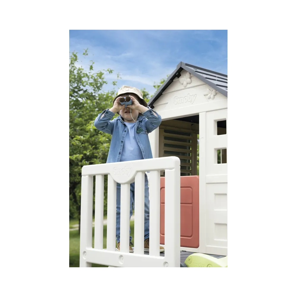 Zabawa na świeżym powietrzu z domkiem Smoby