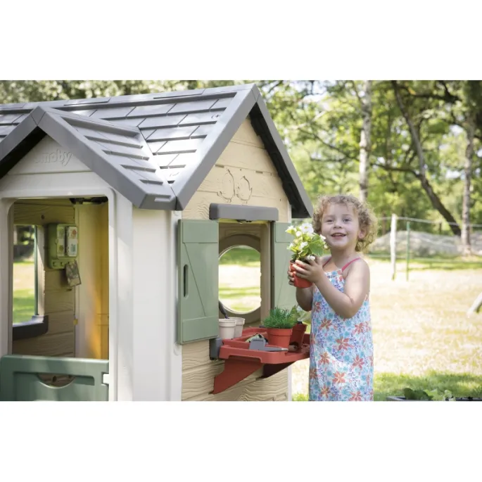 Solidna konstrukcja domku ogrodnika dla małych miłośników roślin