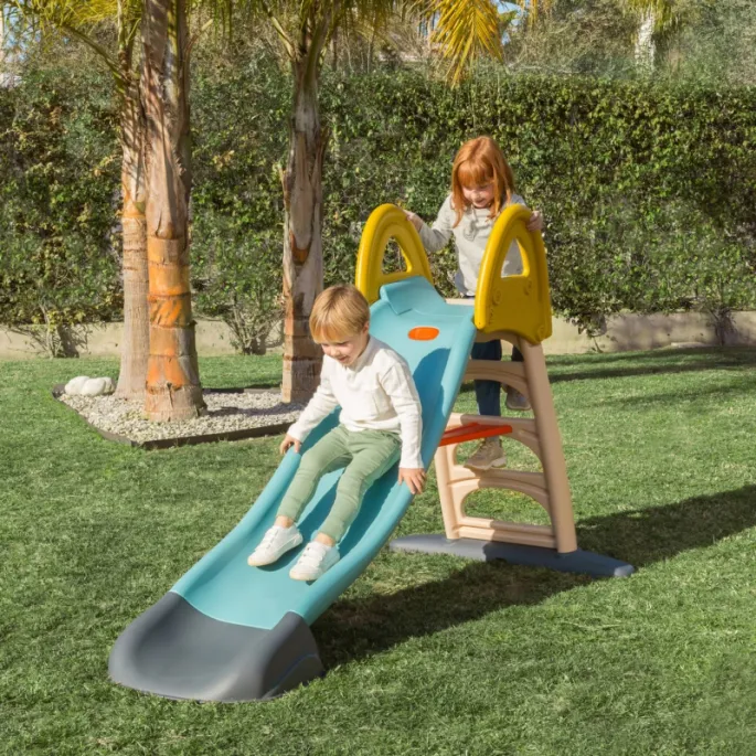 Zjeżdżalnia Feber z funkcją wodnego placu zabaw