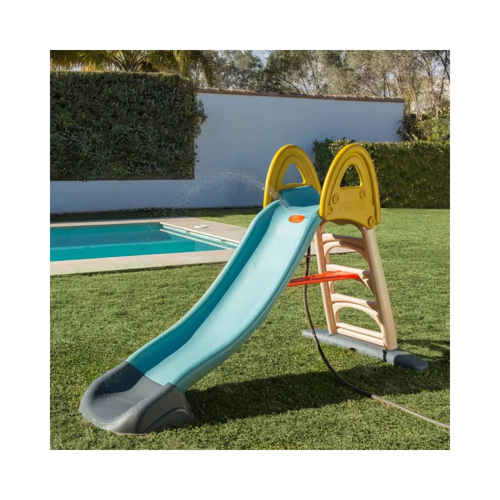 Zjeżdżalnia Feber z podłączeniem do węża ogrodowego